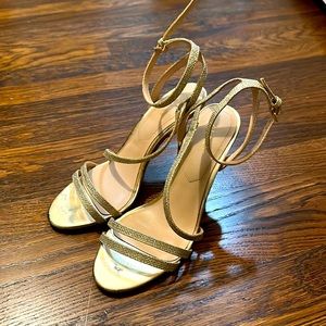 Aldo Gold colored Elelawiel stiletto Heels 👠